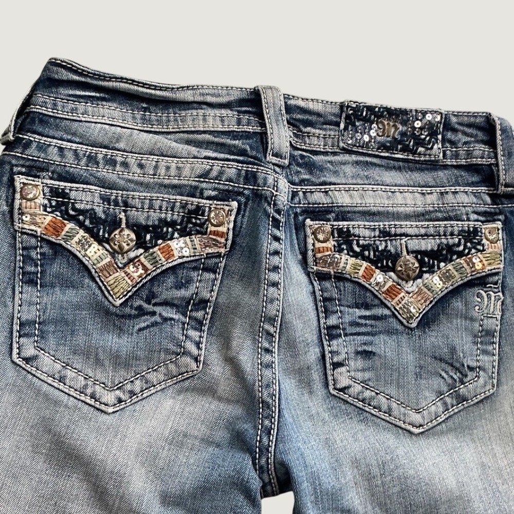 Miss Me MP7291B Mid Rise Bootcut Jeans Medium Wash Embellished Size 28 - Picture 4 of 11